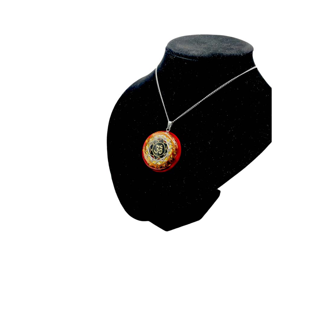 Collar de Orgonita Metayantra con SÇðmbolo Om: EnergÇða, ProtecciÇün y Bienestar - Metayantra MǸxico