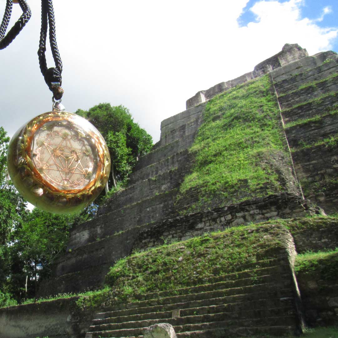 Collar Orgón Resonador Cuántico con Moldavita Certificada — Activación del ADN del Alma + Campo Merkaba + Cuarzo Citrino + Doble Bobina Biomagnética | Agrograma Crop Circle | Arcángel Metatrón | Hecho a Mano - Metayantra México