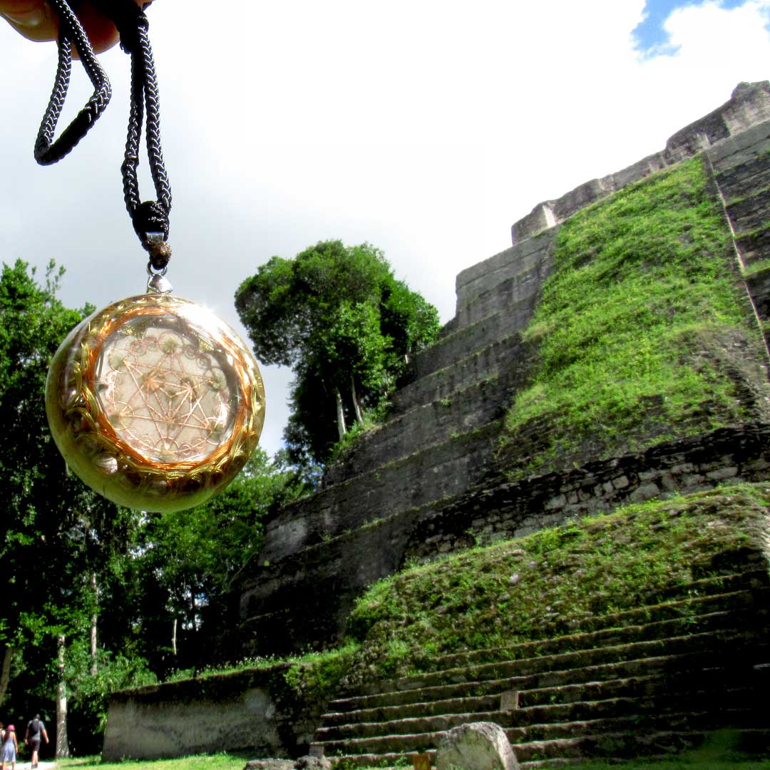 Collar Orgón Resonador Cuántico con Moldavita Certificada — Activación del ADN del Alma + Campo Merkaba + Cuarzo Citrino + Doble Bobina Biomagnética | Agrograma Crop Circle | Arcángel Metatrón | Hecho a Mano - Metayantra México