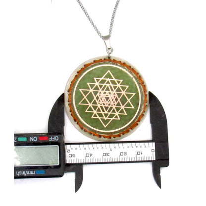 Collar Sri Yantra con Moldavita: Bienestar Físico y Espiritual - Metayantra México