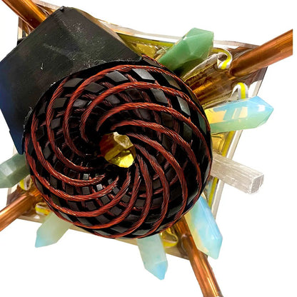 Pirámide de cobre con PEMF Vórtice Cuántico | Terapia Luz + Frecuencias 1Hz-150kHz - Metayantra México