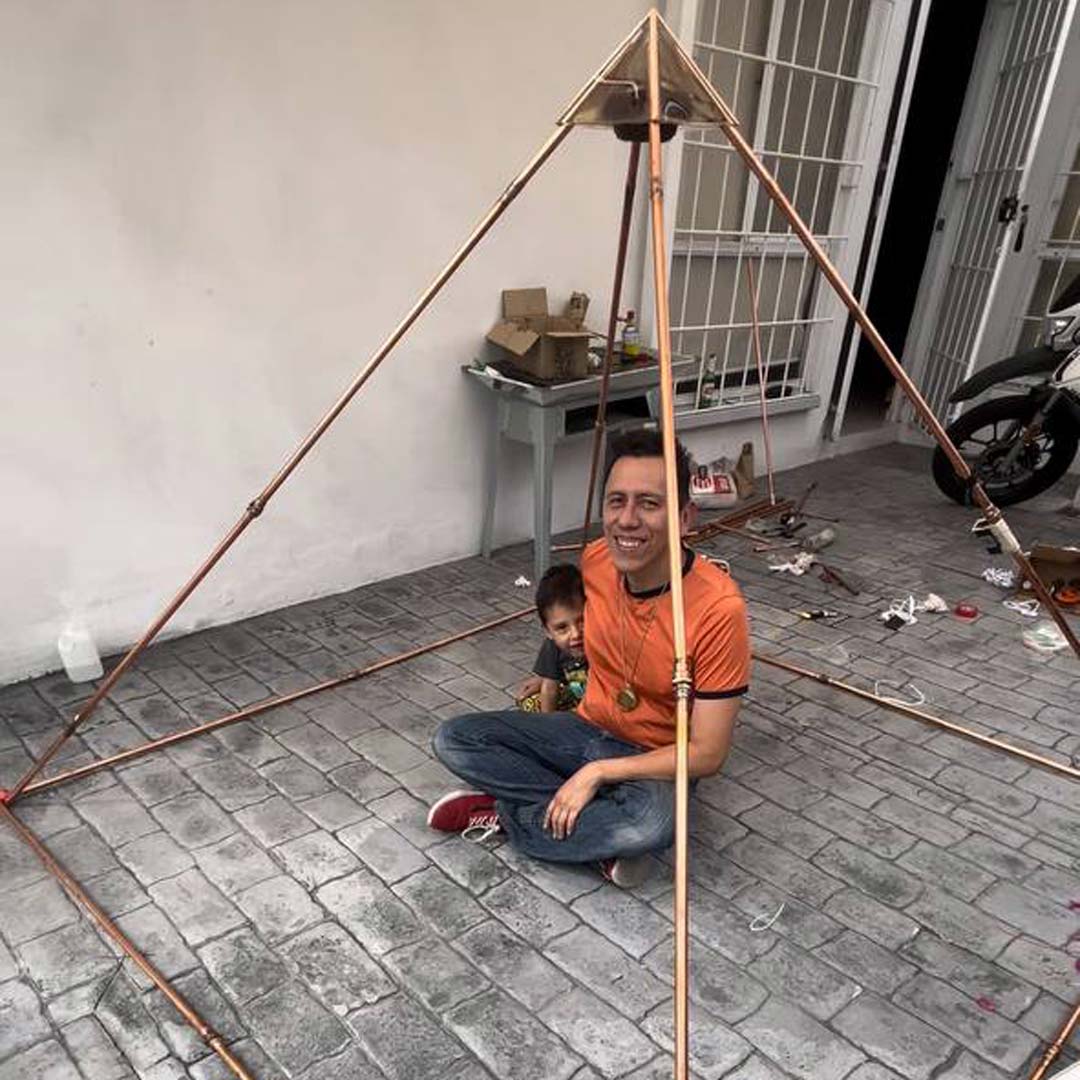 Pirámide de meditación de cobre - Metayantra México