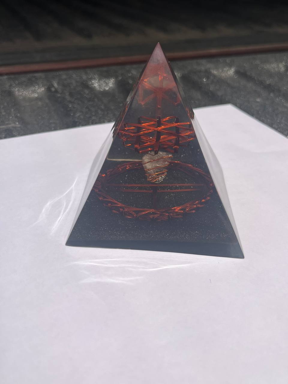 Pirámide Orgon TowerBuster: Protección 5G y Energía Vital - Metayantra México