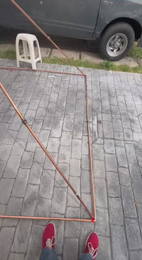 Pirámide de Terapia Electromagnética y Lumínica (Tecnología PEMF de Vórtice Cuántico)