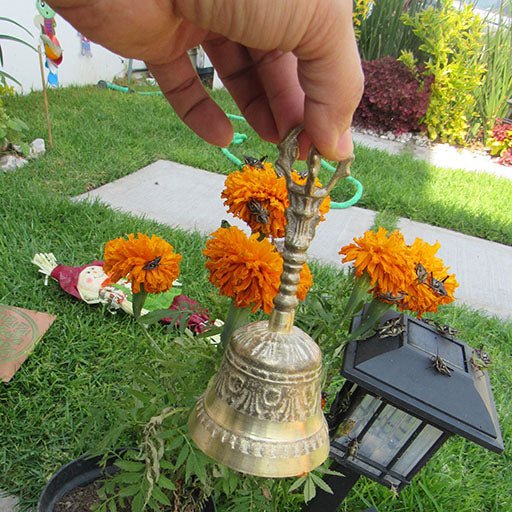 Campana Tibetana para Limpieza EnergǸtica y MeditaciÇün - Metayantra MǸxico