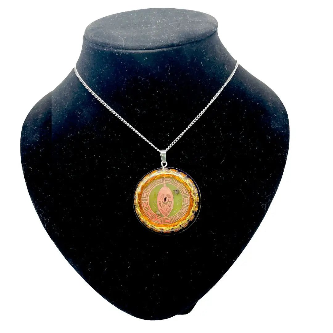 Collar de OrgÇün con Cuarzo Resonador Cuǭntico de Abundancia Metayantra - Metayantra MǸxico