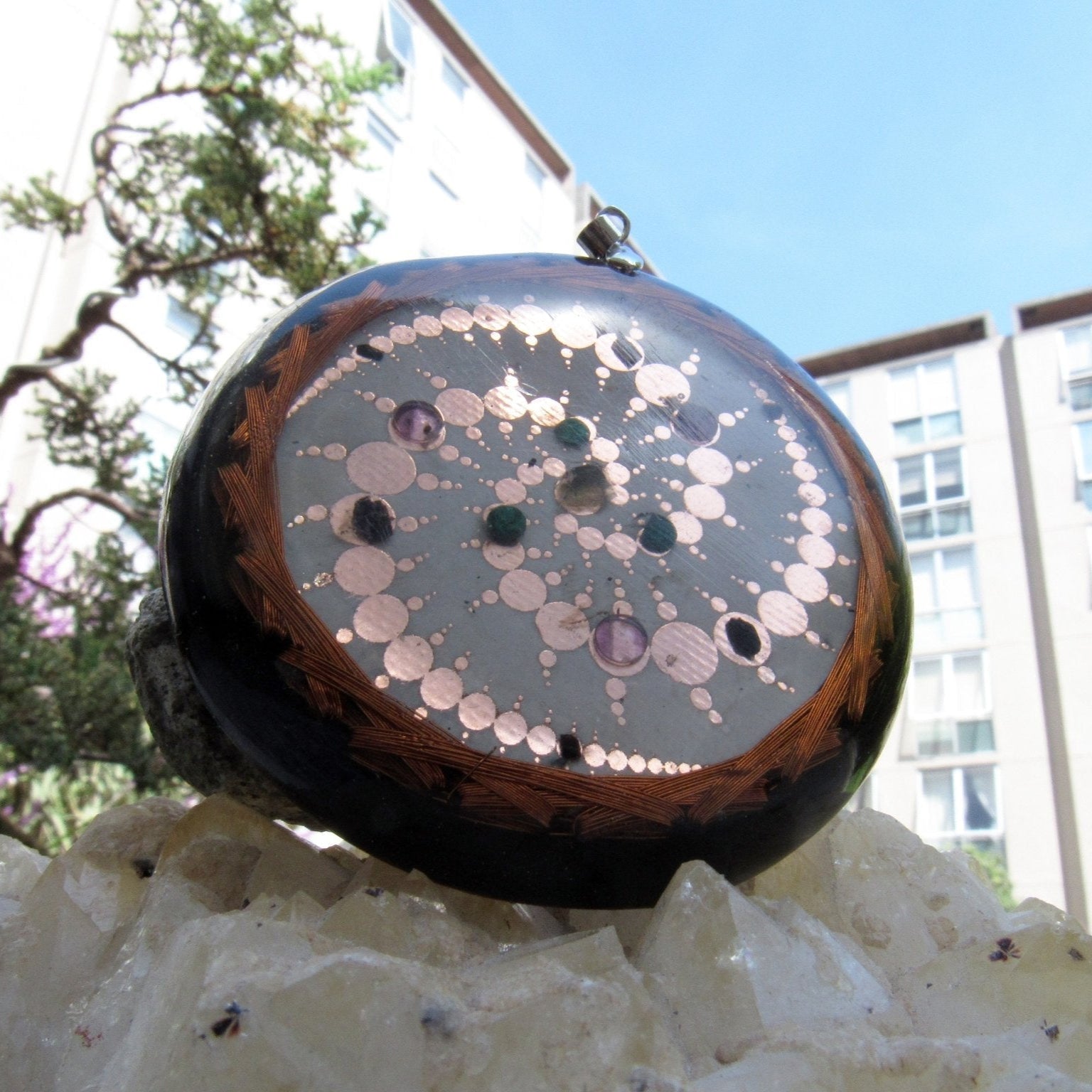 ENVǍO INMEDIATO Dispositivo de Luz sobre Oscuridad Espiral Triple, Wind Mill Hill Crop Circle Resonador Cuǭntico - Metayantra MǸxico