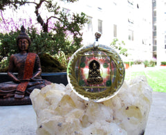 ENVIO INMEDIATO Potenciador del cuarto Chakra con Buda Maitreya en chapa de ORO - Metayantra México