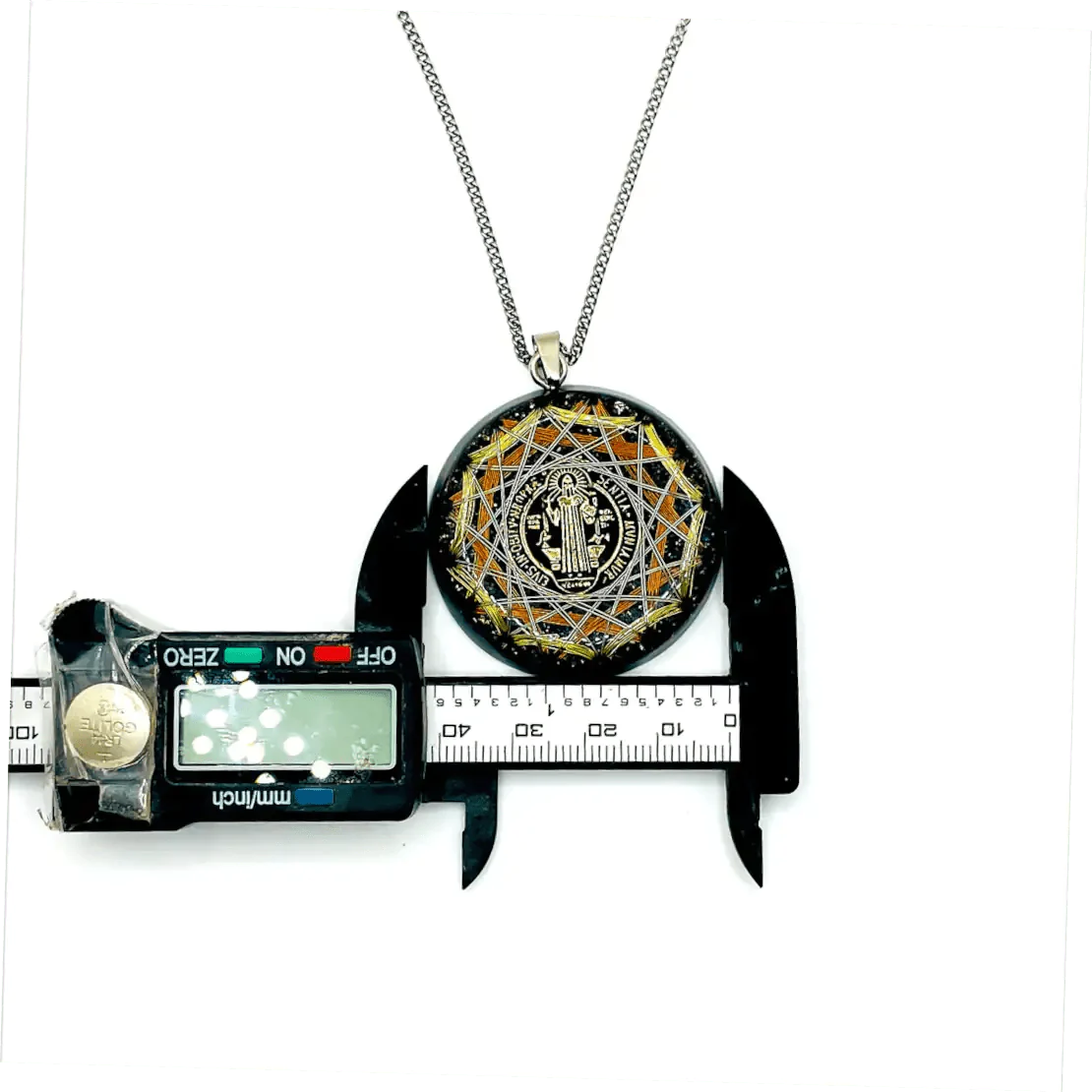 Kit de ProtecciÇün EnergǸtica y Abundancia: Collar EnergǸtico de Orgonita y Pulsera de Zinc con Medalla de San Benito - Metayantra MǸxico