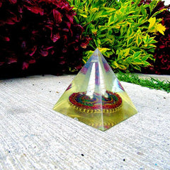 Pirámide con Generador Cuántico del Séptimo Chakra Sahasrara - Metayantra México