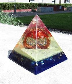 Pirǭmide de Orgon Metayantra con ProtecciÇün de Mahakala - Metayantra MǸxico