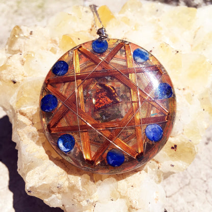 Protector contra Magia Negra Kalachakra Oro 14k Cristales Protectores Ship Coil - Metayantra MǸxico