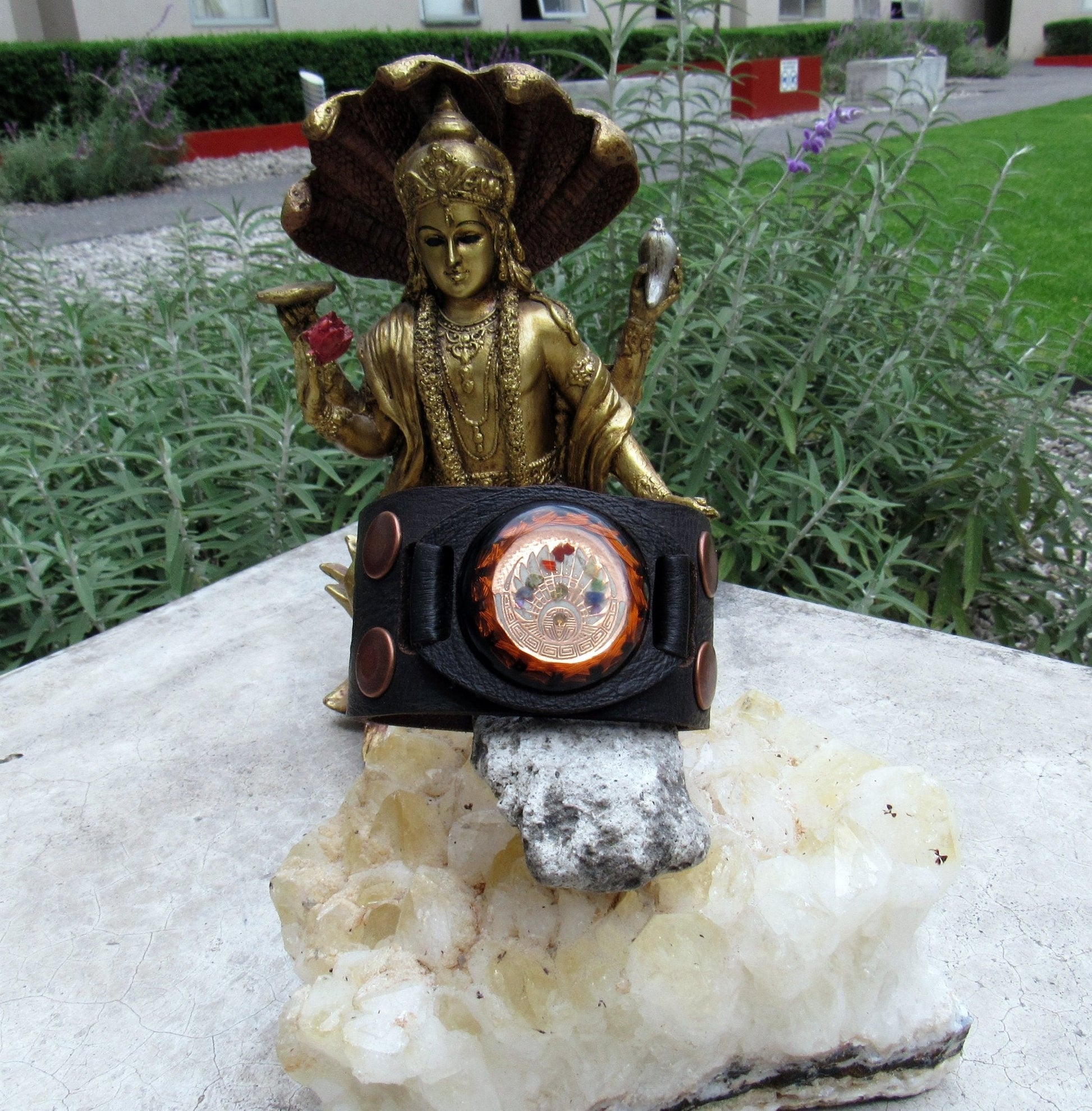 Pulsera con resonador cuǭntico Quetzalcoatl de 7 Chakras - Metayantra MǸxico