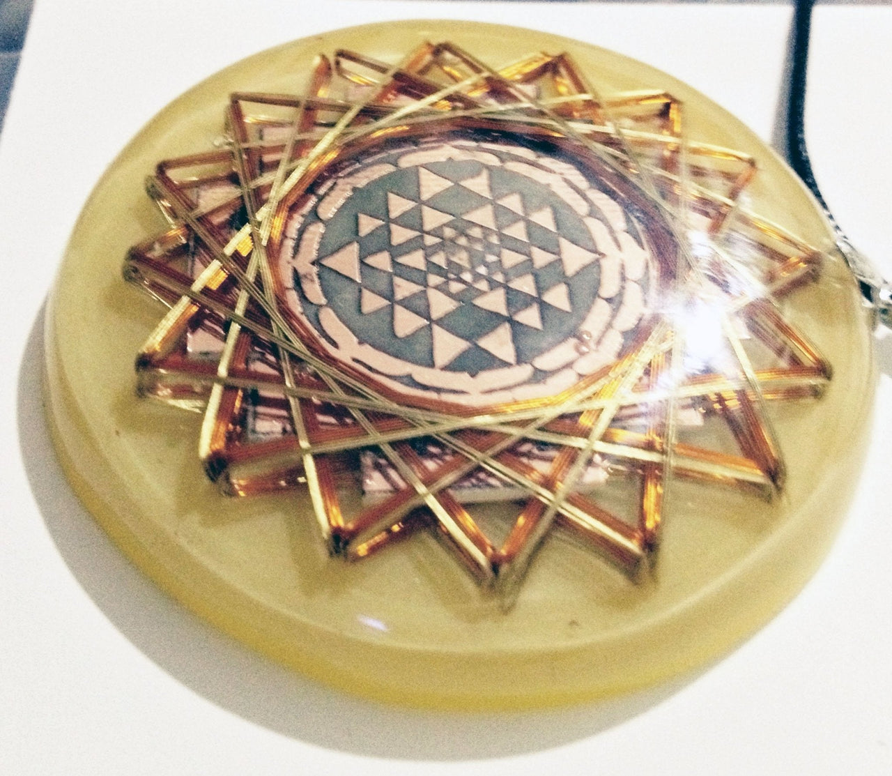 Sri Yantra Universal 16 Vortex Resonador Cuǭntico - Metayantra MǸxico