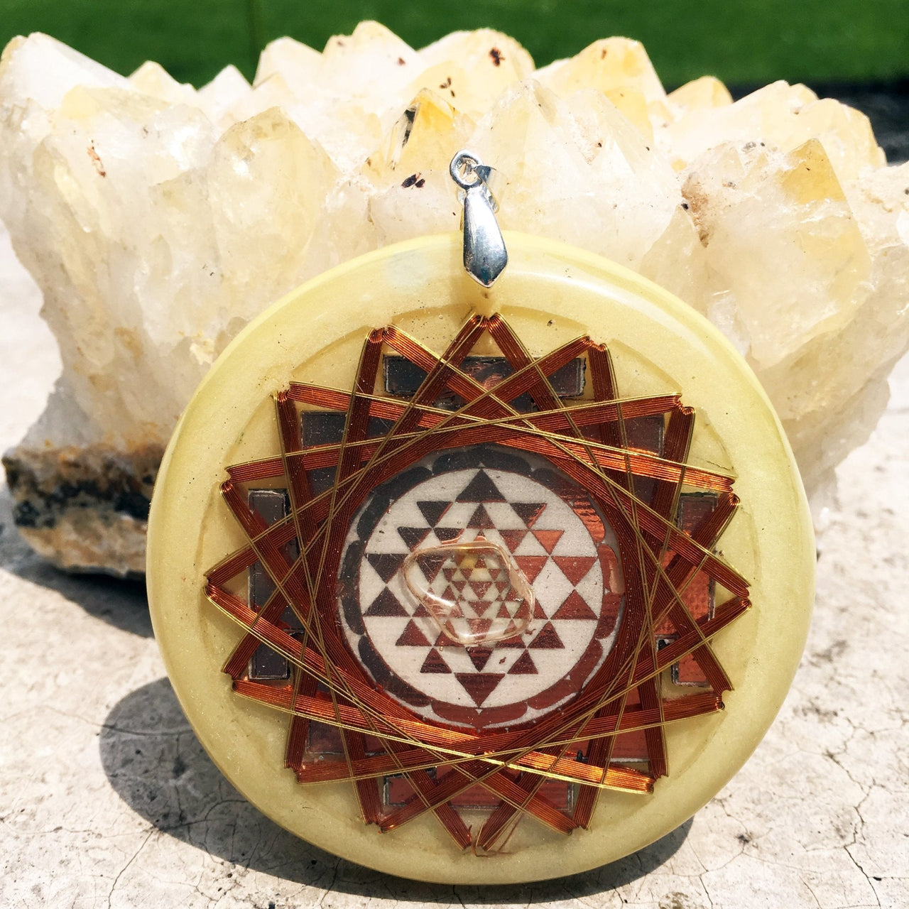 Sri Yantra Universal 16 Vortex Resonador Cuǭntico - Metayantra MǸxico